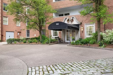 302 Fox Chapel Rd #504, Pittsburgh, PA 15238
