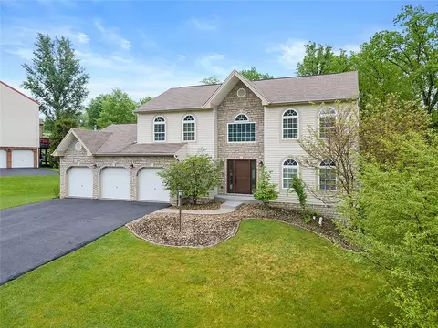 1003 Granite Dr, Mcdonald, PA 15057
