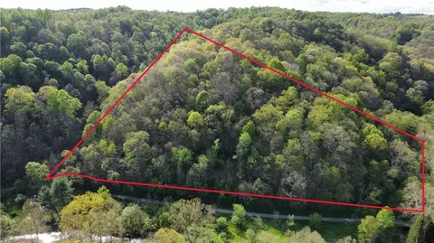 552 Whiteman Rd, West Finley, PA 15377