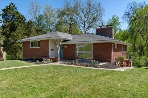 1329 Foxboro Dr, Monroeville, PA 15146