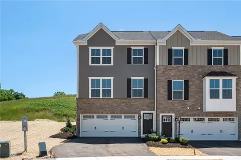237 Yellowwood Ct, Washington, PA 15301