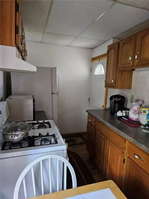 535 6th St, Irwin, PA 15642 photo 3