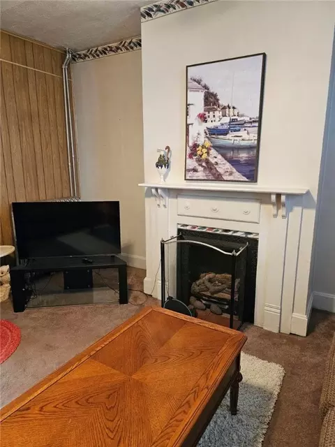 535 6th St, Irwin, PA 15642 photo 6