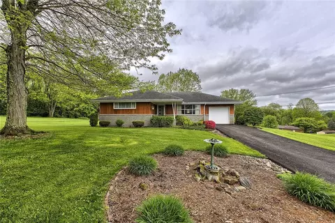 716 Dandelion Dr, Mount Pleasant, PA 15666