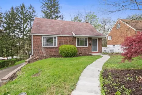 302 Clay Dr, Pittsburgh, PA 15235