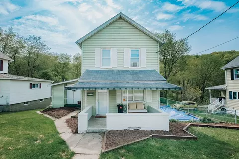 371 1st St, Ernest, PA 15739