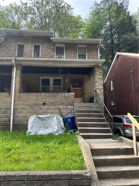 717-719 Maytide St, Pittsburgh, PA 15227