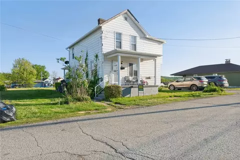 225 Dent St, Belle Vernon, PA 15012