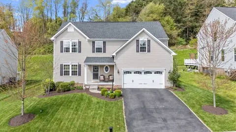 727 Packsaddle Trl, Gibsonia, PA 15044
