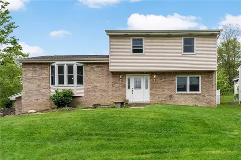 6382 Pleasant St, South Park, PA 15129