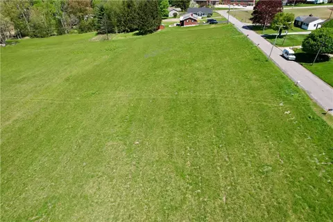 11 Ross Avenue, Ford City, PA 16226