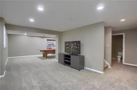 2008 Buckingham Dr, Mars, PA 16046 photo 25
