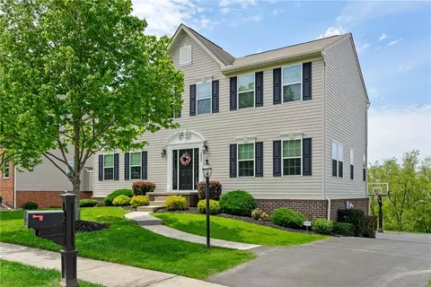 2009 Eagle Ridge Dr, Valencia, PA 16059