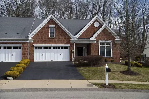 128 Brighton Dr, Sewickley, PA 15143