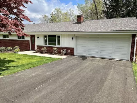2902 Patterson Dr, Aliquippa, PA 15001