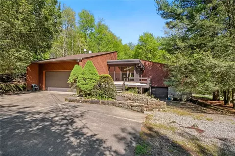 830 Warrendale Bayne Rd, Wexford, PA 15090