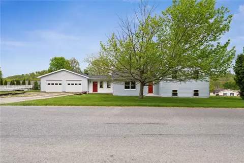 132 James F Barron Dr, Jennerstown, PA 15547