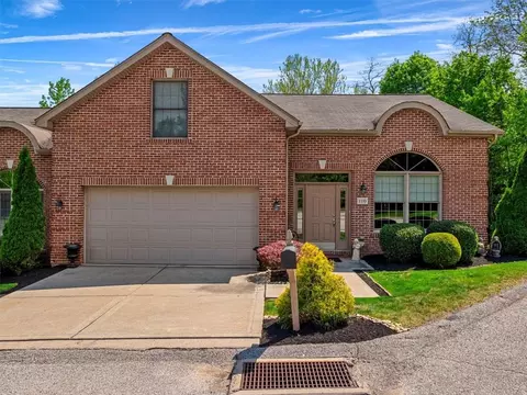 110 Ridge Ln, Coraopolis, PA 15108