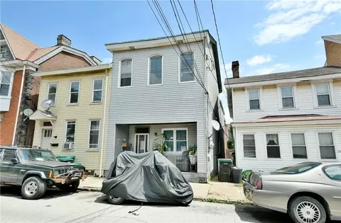 220 8th St, Pittsburgh, PA 15215