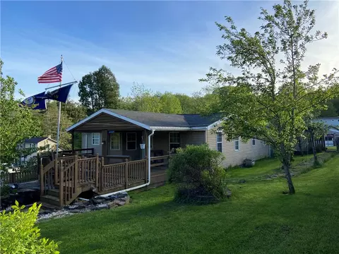 302 S Jackson Ave, Parker, PA 16049
