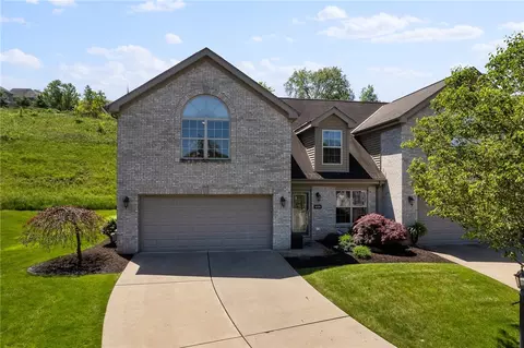 4329 Harlin Dr, Clairton, PA 15025