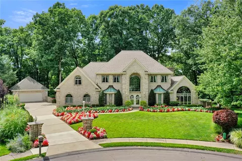 301 Kent Ct, Pittsburgh, PA 15237