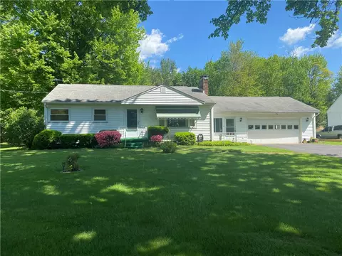 65 Shenango Rd, New Castle, PA 16105