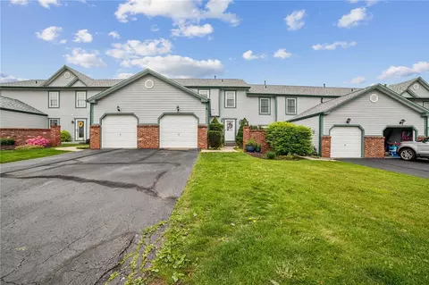 1453 Yorktown Dr, Lawrence, PA 15055