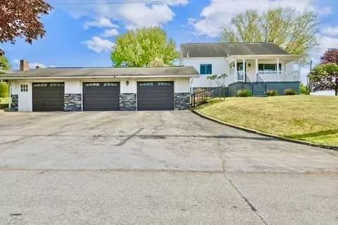216 E Main St, New Alexandria, PA 15670