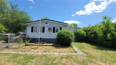 225 Lowber Rd, Fayette City, PA 15438