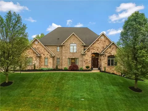 207 Longbow Ln, Mars, PA 16046
