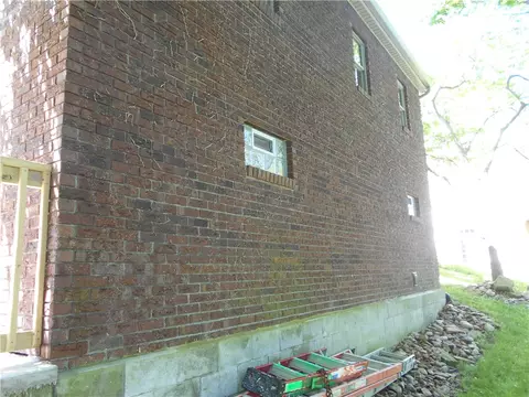 Exterior - 539 6th St, Irwin, PA 15642 photo 5 of 6