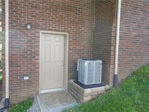 Exterior - 539 6th St, Irwin, PA 15642 photo 2 of 6