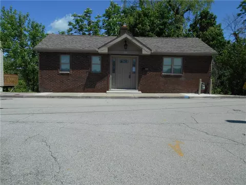 539 6th St, Irwin, PA 15642