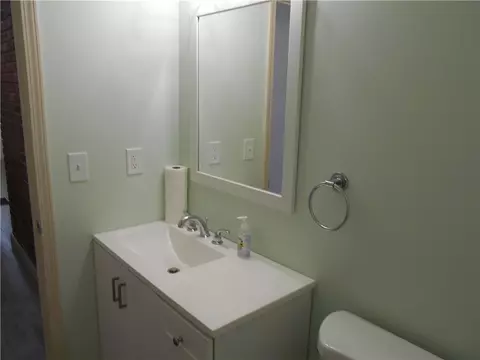 Bath - 539 6th St, Irwin, PA 15642 photo 4 of 4