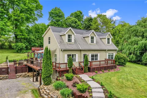 4364 Mount Royal Blvd, Allison Park, PA 15101