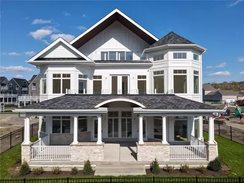 71 1st St, Oakmont, PA 15139