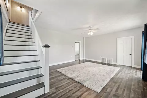 729 Athena Dr, Export, PA 15632 photo 4