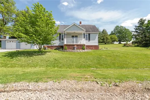 729 Athena Dr, Export, PA 15632