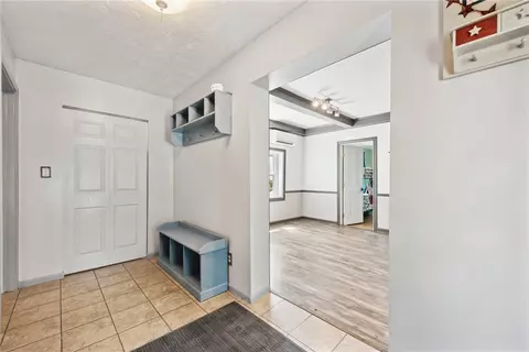 729 Athena Dr, Export, PA 15632 photo 3