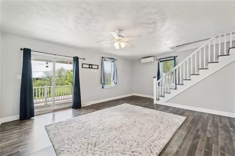 729 Athena Dr, Export, PA 15632 photo 5