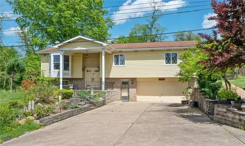 218 Richey Dr, Verona, PA 15147