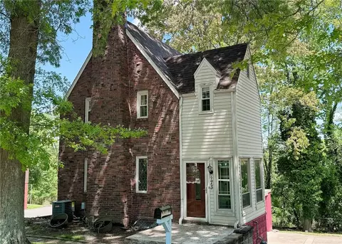 173 Meadowbrook Dr, Bethel Park, PA 15102