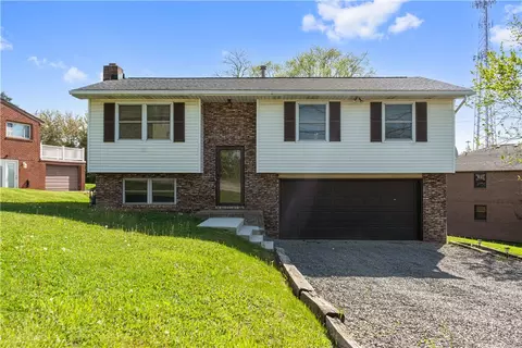 218 Pleasant Dr, Aliquippa, PA 15001
