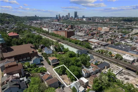 32 Eleanor St, Pittsburgh, PA 15203