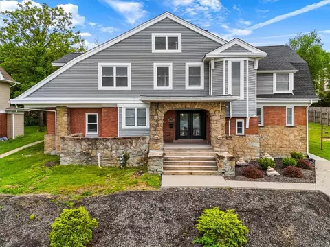 2850 Glenmore Ave, Pittsburgh, PA 15216
