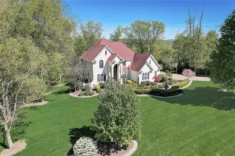 1005 Manor Valley Ct, Export, PA 15632