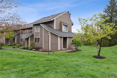 1224 Veech Ln, Hidden Valley, PA 15502