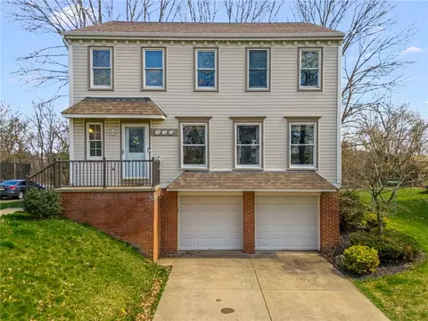 314 Deerfield Dr, Canonsburg, PA 15317