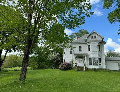 28 Mill Run Rd, Grove City, PA 16137